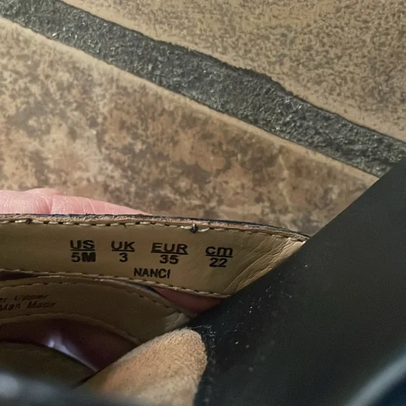 Women’s Naturalizer black shoes - Picture 4 of 6